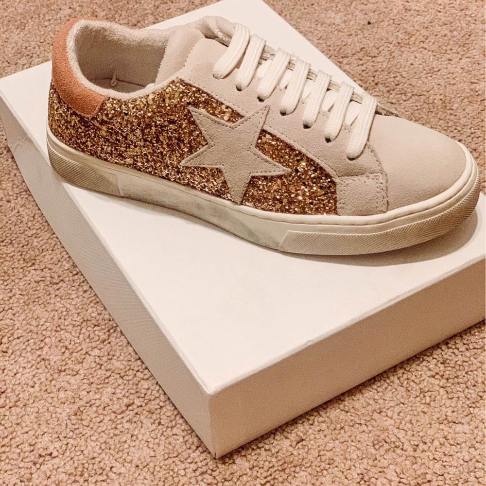 Women’s shoes